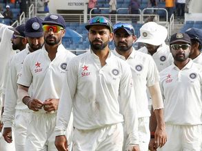 ర్యాంకింగ్స్: టీమిండియానే నెంబర్ వన్, అశ్విన్ స్ధానం పదిలం