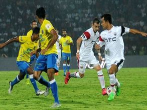 మోస్ట్‌ డిఫెన్సివ్‌ ముంబై: ఢిల్లీ మెరుపులు