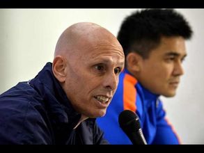 సమిష్టి కృషి వల్లే సాధ్యం: భారత ర్యాంకుపై కోచ్