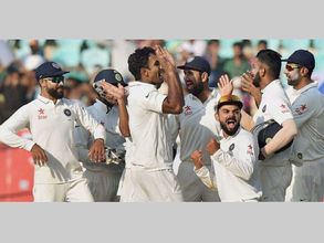 భారత్ 1-0: విశాఖ టెస్టులో ఐదో రోజు ఆట సాగిందిలా