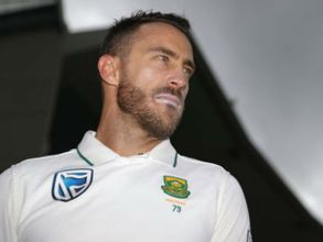 బాల్ టాంపరింగ్: దోషిగా తేలిన డుప్లెసిస్, భారీ జరిమానా