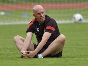 మరో ఏడాది పుట్‌బాల్ కోచ్‌గా కాంస్టాటైన్ సేవలు