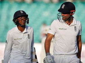 తొలి టెస్టు: భారత్‌పై చరిత్ర సృష్టించిన కుక్-హమీద్