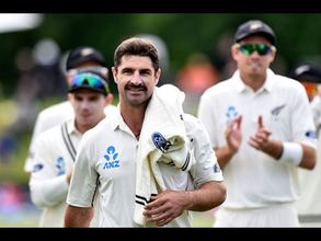 సంచనలం: 65 ఏళ్ల రికార్డు చెరిపేసిన కివీస్ బౌలర్