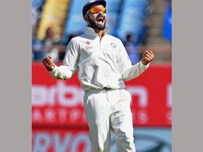 కోహ్లీకి తొలి పరీక్ష: రెండో రోజు నమోదైన రికార్డులివే