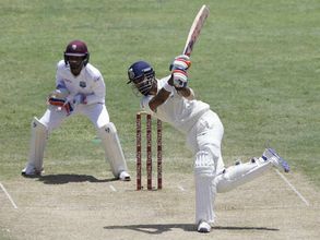 రాహుల్‌కు చోటు: కోపంగా గంభీర్ ఫ్యాన్స్, ట్విట్టర్‌లో ఫైట్