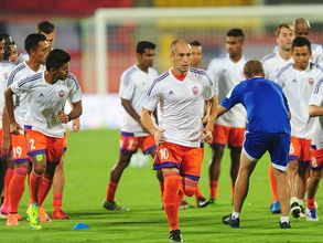 దాయాదుల ఫైట్: ఫేవరెట్ ముంబై, పుణె పోరాడాల్సిందే