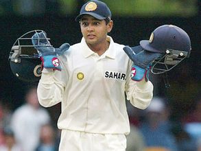 8వ ఆటగాడు: మొహాలి టెస్టులో పార్ధీవ్ పటేల్ రికార్డు