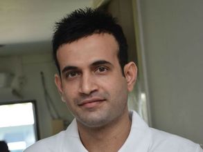 పఠాన్ నీ కొడుక్కి దావూద్, యాకూబ్ అని పెట్టొద్దు: ఫ్యాన్ వెటకారం