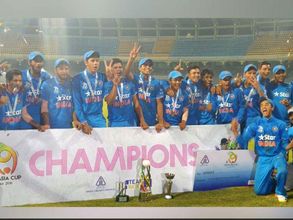 కుర్రాళ్లు కుమ్మేశారు: అండర్ 19 ఆసియా విజేత భారత్