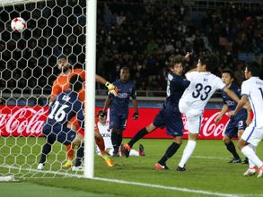 అక్లాండ్‌పై పైచేయి: రెండో రౌండ్‌కు కషిమా అంట్లేర్స్