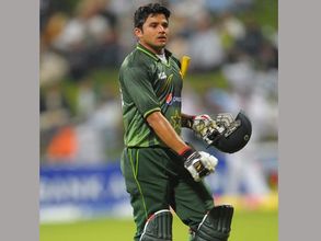 అజహర్ అలీ అరుదైన ఘనత: ఐదో క్రికెటర్‌గా గుర్తింపు