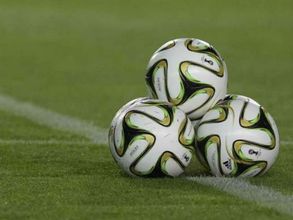 త్రీ గోల్స్‌లో మలేషియన్ టాప్: మెస్సీ, నేయ్మార్ రికార్డు బద్దలు