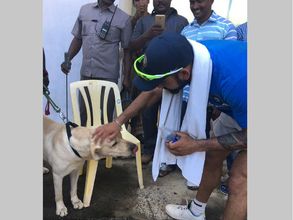 ఫోటోలు: తలపై ప్రేమగా నిమురుతూ కెప్టెన్ కోహ్లీ