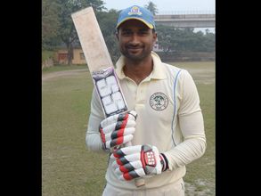 44 ఫోర్లు, 23 సిక్సులు: 413 పరుగులతో రికార్డు సృష్టించాడు