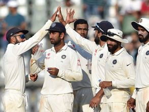 అశ్విన్ రికార్డు: ముంబై టెస్టులో భారత్ ఘన విజయం, 3-0తో సిరిస్ కైవసం