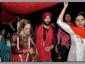 ఎందుకు?: పెళ్లి తర్వాత యువీ భార్య హాజెల్ పేరు మార్పు