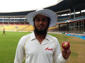 టీ20లో అద్భుతం: ఒక్క పరుగు కూడా ఇవ్వకుండా 6 వికెట్లు తీశాడు