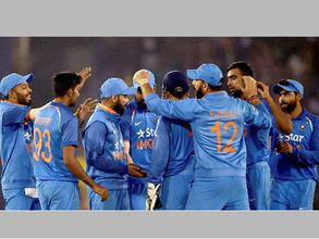 రెండో వన్డేలో ధోనీపై అసహనం వ్యక్తం చేసిన కోహ్లీ