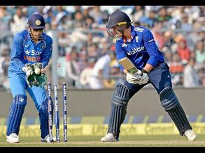 3వ వన్డే హైలెట్స్: జస్ట్ మిస్, 5 పరుగులతో ఇంగ్లాండ్ విజయం