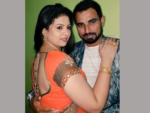 వెనక్కి తగ్గని క్రికెటర్ షమీ: ట్విట్టర్‌లో భార్యతో మరో ఫోటో