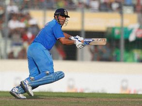 200: రెండో వన్డేలో సరికొత్త రికార్డు సృష్టించిన ధోని