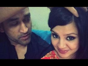 కెప్టెన్సీకి ధోని వీడ్కోలు: భార్య సాక్షి ఏమందో తెలుసా?