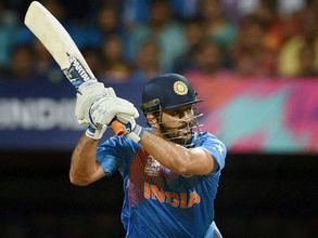 కెప్టెన్‌గా ఆఖరి మ్యాచ్: ధోని నామస్మరణ, లేచి నిల్చొని స్వాగతం