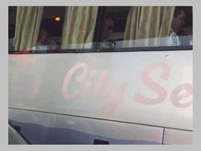 కోల్‌కతా: ట్రాఫిక్‌లో చిక్కుకున్న టీమిండియా ఆటగాళ్లు