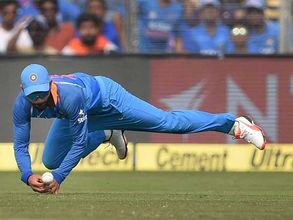 షార్ట్ పిచ్ బంతులు: కోహ్లీ కోసం ఇంగ్లాండ్ కొత్త స్ట్రాటజీ