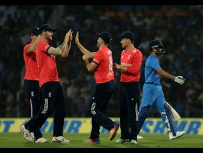 తప్పందా కోహ్లీదే: నీ వల్లే రనౌట్ అంటూ రాహుల్‌ని తిట్టేశాడు