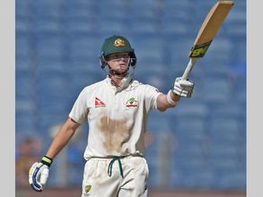 ఓకీఫ్ 'స్పిన్' సంచలనం: పూణె టెస్టులో చెత్తగా.. చిత్తుగా ఓడిన భారత్