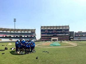 రాంచీ పిచ్ ఫస్ట్ లుక్: స్పిన్ పిచ్ అంటూ అనుమానం?