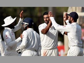 స్మిత్‌ను అవుట్ చేసి ప్రపంచ రికార్డు నెలకొల్పిన అశ్విన్