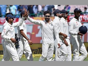 మురళీ విజయ్‌ని తిట్టిన స్మిత్: ఇంటర్నెట్‌లో వైరల్ (వీడియో)