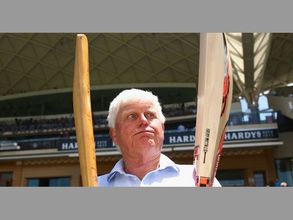 క్రికెట్‌లో రెడ్‌కార్డ్: బ్యాట్ సైజుపై ఎంసీసీ కొత్త నిబంధనలివే