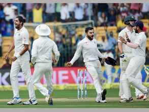 బెంగుళూరు టెస్టు, డే 3: పట్టు బిగించిన భారత్, ఆధిక్యం 126