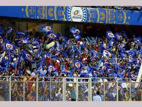 ఐపీఎల్ 10: టికెట్ల అమ్మకాలు షురూ, సచిన్‌ స్టాండ్‌ టికెట్‌ ధర ఎంత?