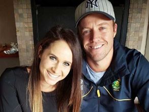 ఆ ఫోన్‌కాల్ వల్లే విధ్వంసకర ఇన్నింగ్స్: డివిలియర్స్ (ఫోటోలు)