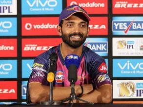 స్మిత్ or ధోని - ఎవరు గొప్ప కెప్టెన్?: రహానే సమాధానం ఇదీ