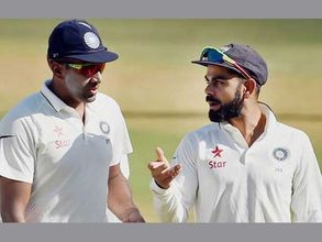 కోహ్లీని చూస్తే భ‌య‌మేస్తుంది: ధోని, కోహ్లీ కెప్టెన్సీపై అశ్విన్‌