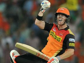 పదేళ్ల ఐపీఎల్: పంజాబ్‌పై డేవిడ్ వార్నర్ అరుదైన రికార్డు