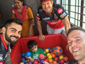 ఇది ప్రత్యేకమైన సమయం: చిన్నారులతో కోహ్లీ (ఫోటోలు)