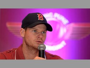 ధోనితో విభేదాలు లేవు: కోహ్లీ ‘శత్రువుల’ జాబితాపై స్మిత్ ఇలా