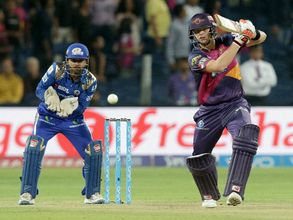 ఐపీఎల్ చరిత్రలో ధోనీ తొలిసారి ఇలా: ఆకట్టుకున్న స్మిత్