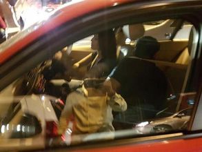 ఆమె నా గర్ల్‌ఫ్రెండ్ కాదు: లక్కీ గర్ల్ ఫోటోలపై భువీ