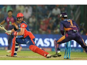 సంగక్కర రికార్డు బద్దలు: టీ20ల్లో ధోని కొత్త రికార్డు ఇదే