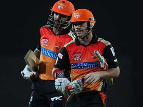 ఐపీఎల్‌లో అరుదైన రికార్డు సృష్టించిన ధావన్-వార్నర్ జోడీ