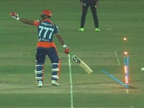 ఫ్యాన్స్ ఆశ్చర్యం: వింతగా పంత్ రనౌట్ అయ్యాడిలా! (వీడియో)