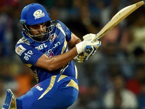 ఐపీఎల్ 2017: ధోని రికార్డుని బద్దలు కొట్టిన రోహిత్ శర్మ